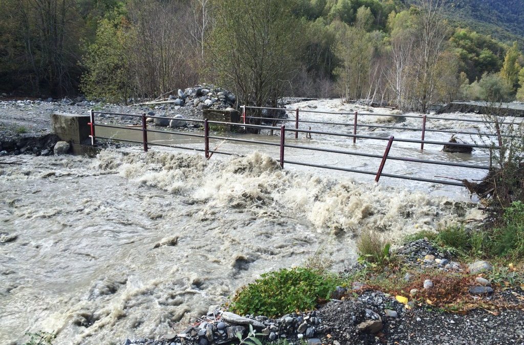 El Conselh Generau d’Aran y el Ayuntamiento de Es Bòrdes consiguen las obras inmediatas en el puente del Còc y en el dique de la Torrasa